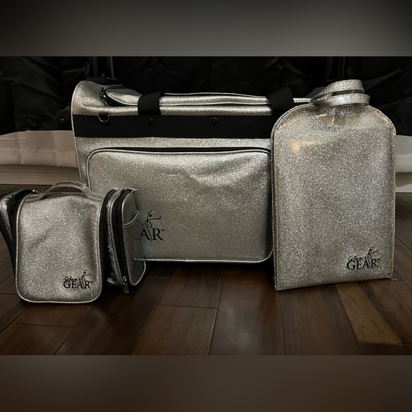 Glam'r Gear Mobile Changing Station™ Dance Duffel Bag with Built-In uHide® Rack. - Picture 3 of 11